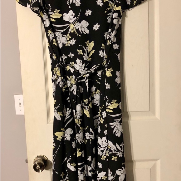 Wrap-Around Dress - Picture 5 of 6